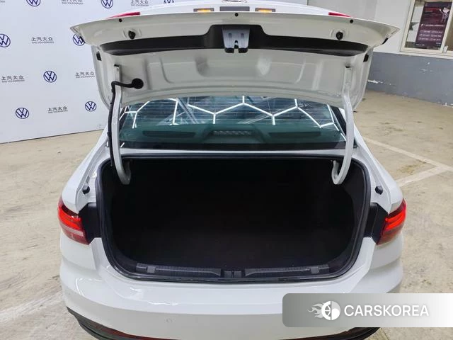 Volkswagen Lavida 2024 Белый из Китая, фото 2