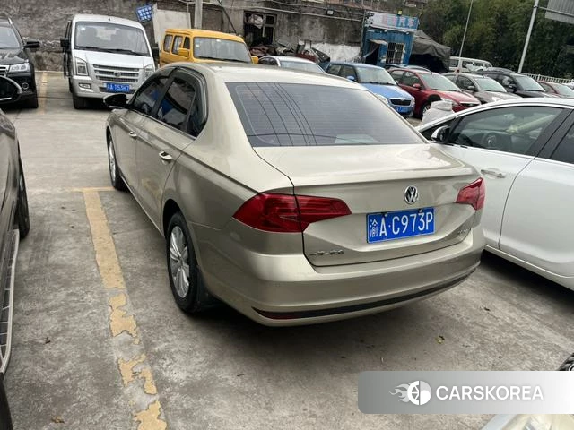 Volkswagen Bora 2022 Желтый из Китая, фото 2