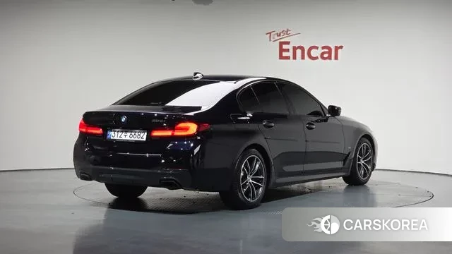 BMW 5 Series (G30) id 3388920 из Кореи 12