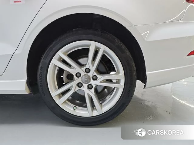 Audi A3 id 4253903 из Китая 12