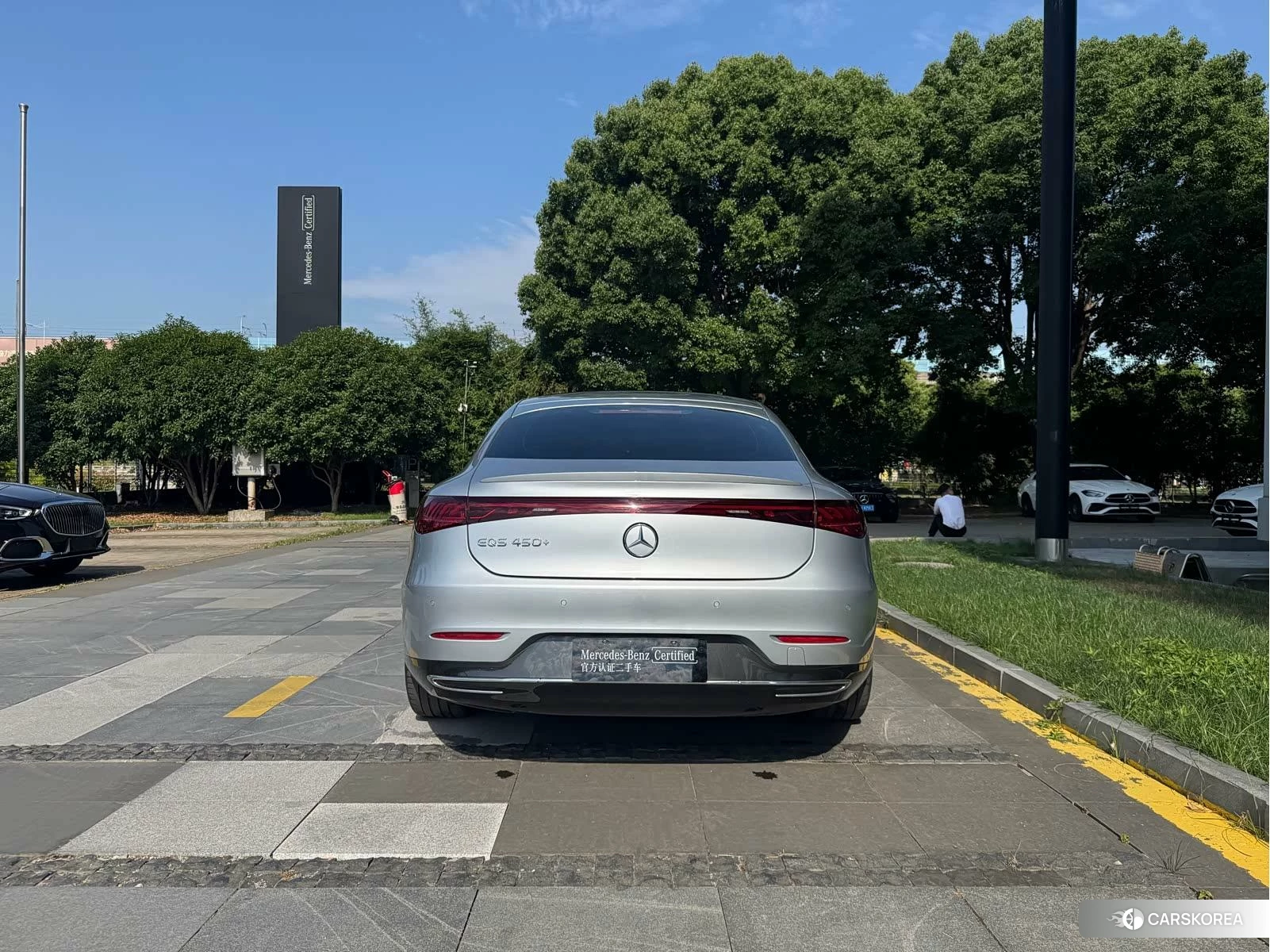Mercedes-Benz EQS 2023 Серебристо-серый из Китая, фото 4