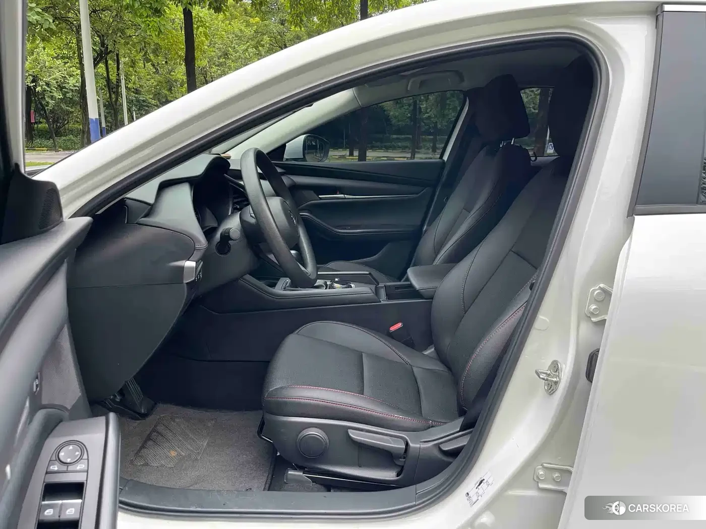 Mazda 3 id 4669321 из Китая 10