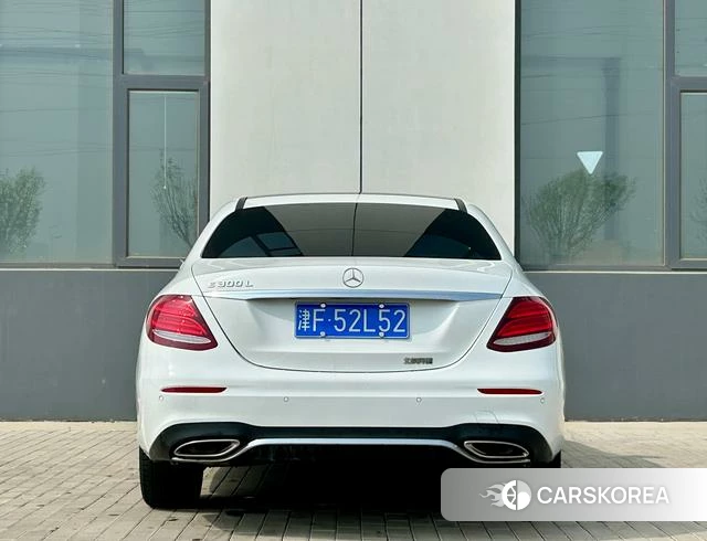 Mercedes-Benz E-class 2018 Белый из Китая, фото 2