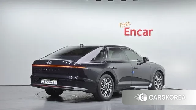 Hyundai Grandeur (GN7) id 3147262 из Кореи 12