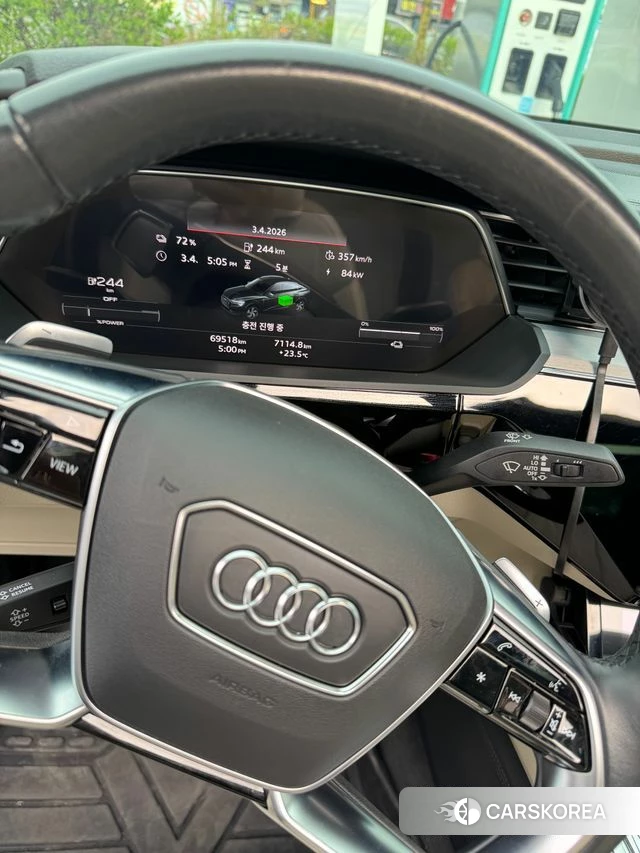 Audi e-Tron 2021 Черный из Кореи, фото 4