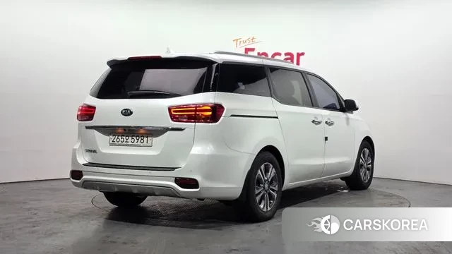 Kia The New Carnival id 3728027 из Кореи 12