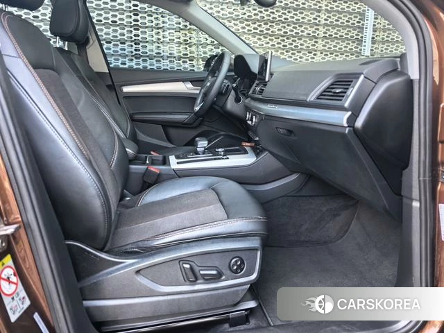 Audi Q5L id 3890655 из Китая 11