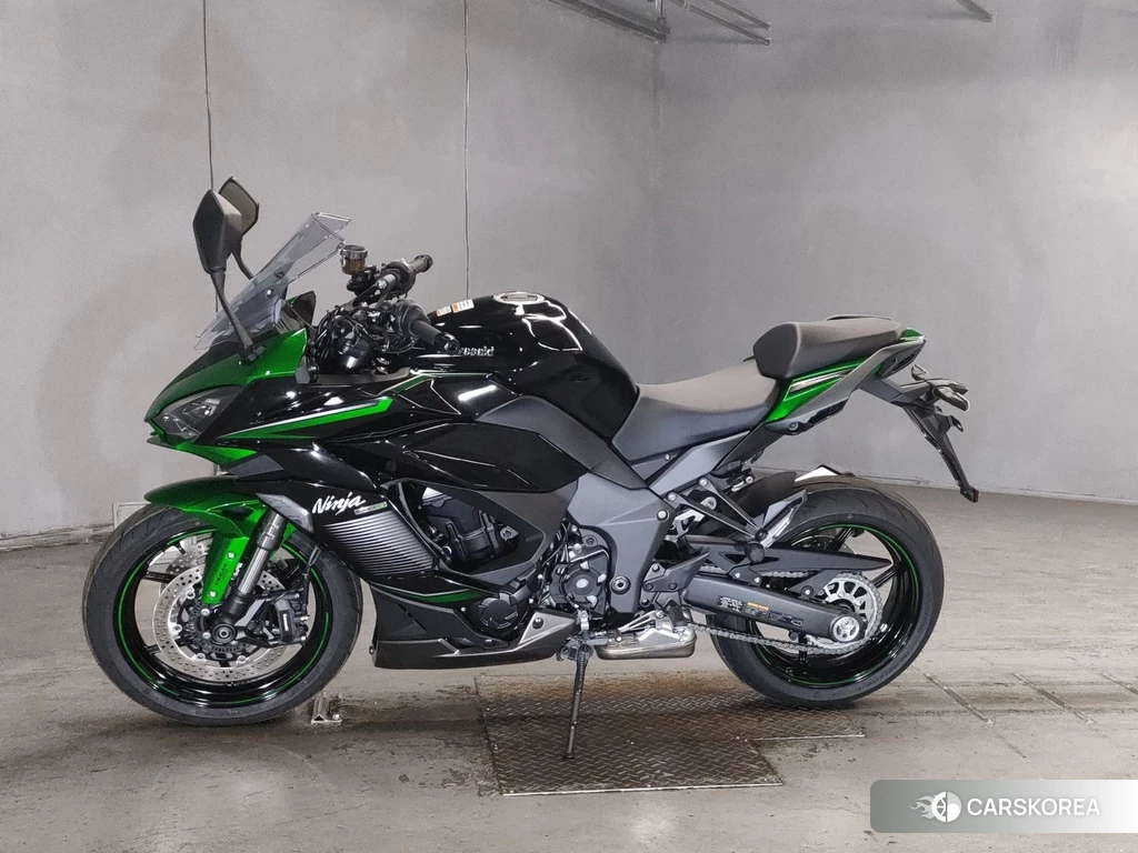 Проданный Kawasaki NINJA 1000 SX 2024 из Японии