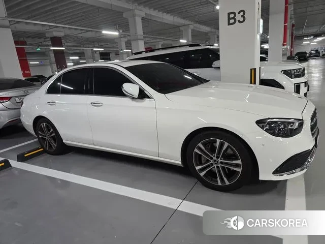 Mercedes-Benz E-Class W213 2021 Белый из Кореи, фото 6