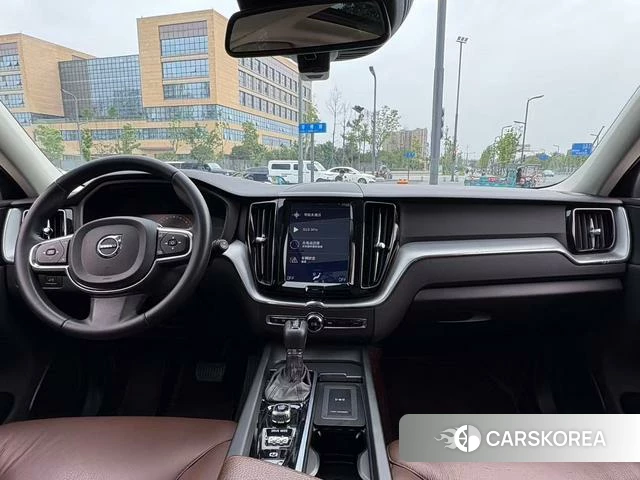 Volvo XC60 2020 Белый из Китая, фото 2