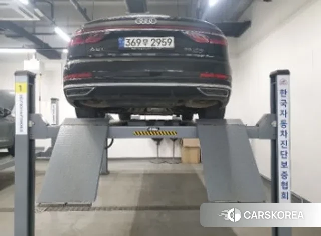 Audi A8 (D5) 2021 Черный из Кореи, фото 2