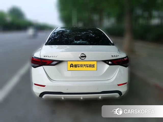 Nissan Xuan Yi 2022 Белый из Китая, фото 2