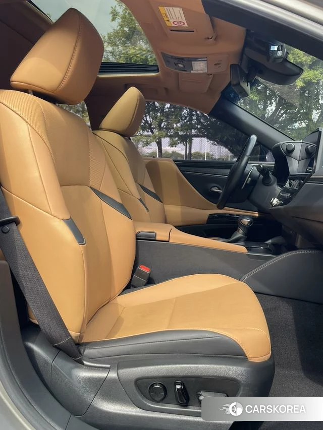 Lexus ES 2022 Шампань из Китая, фото 4