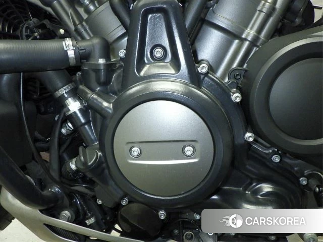 Engine photo