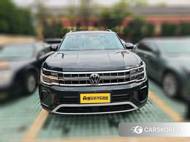 Volkswagen Tourang 2024 Черный из Китая, фото 2