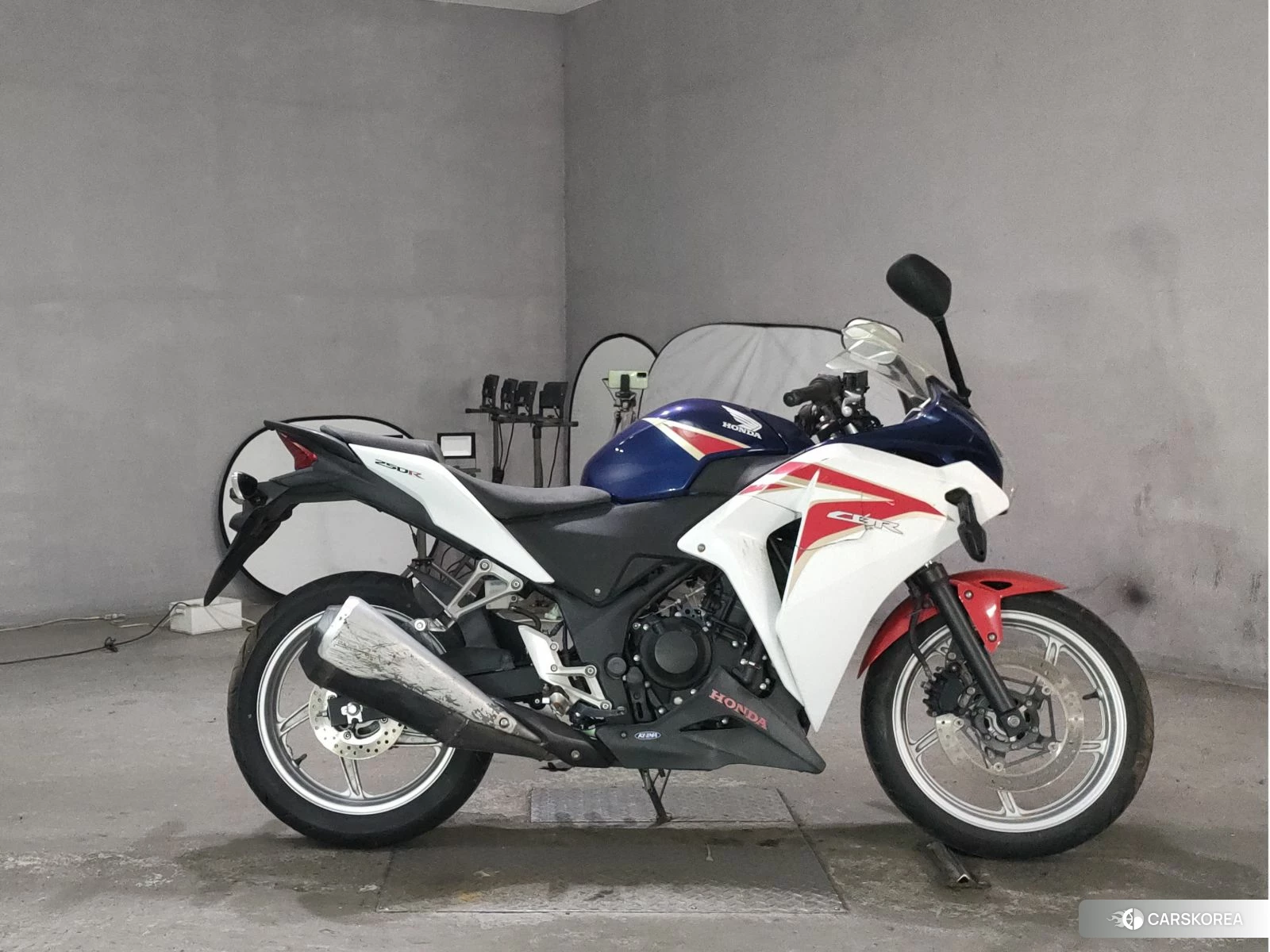 Проданный Honda CBR250R id 4008956 из Японии, фото 3