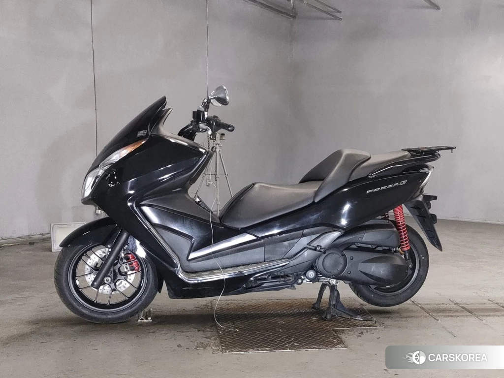Проданный Honda FORZA 2013 из Японии