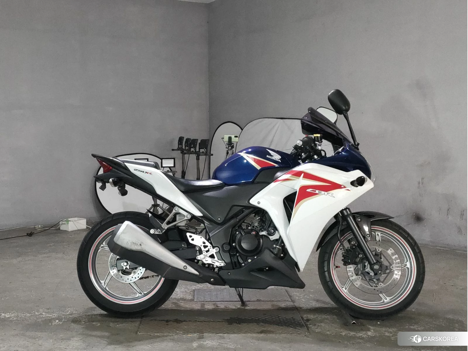 Проданный Honda CBR250R id 3947543 из Японии, фото 3