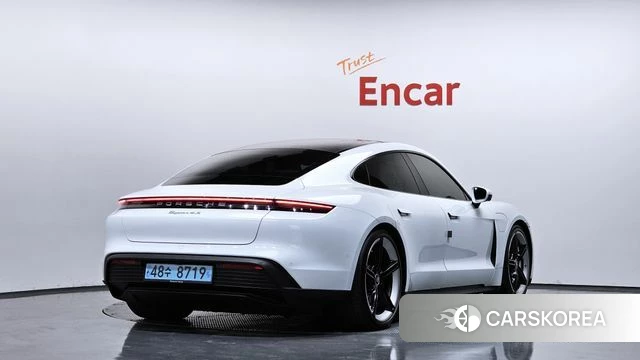 Porsche Taycan id 3860561 из Кореи 12