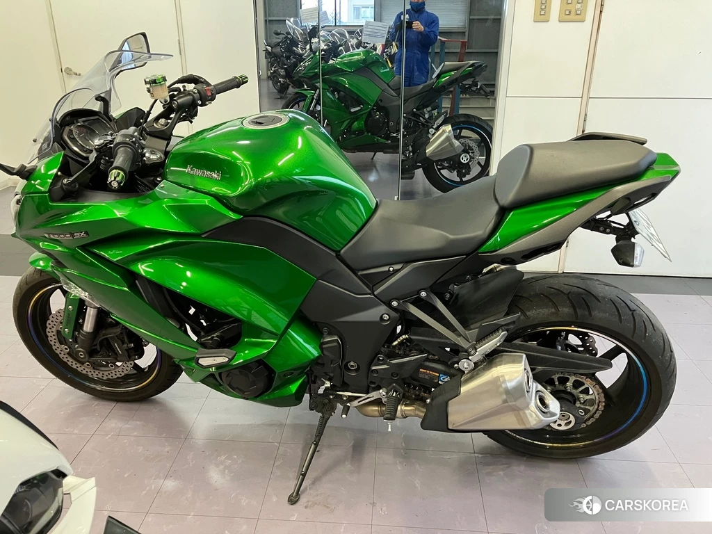 Проданный Kawasaki Z1000SX 2018 из Японии, фото 2