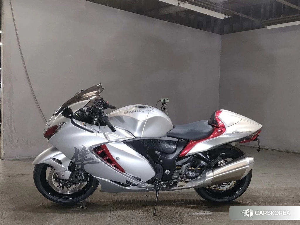 Проданный Suzuki GSX1300R HAYABUSA 2021 из Японии