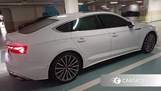 Audi A5 (F5) 2023 Белый из Кореи, фото 2