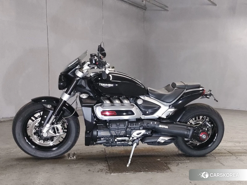Проданный Triumph ROCKET 3 R 2020 из Японии, фото 2