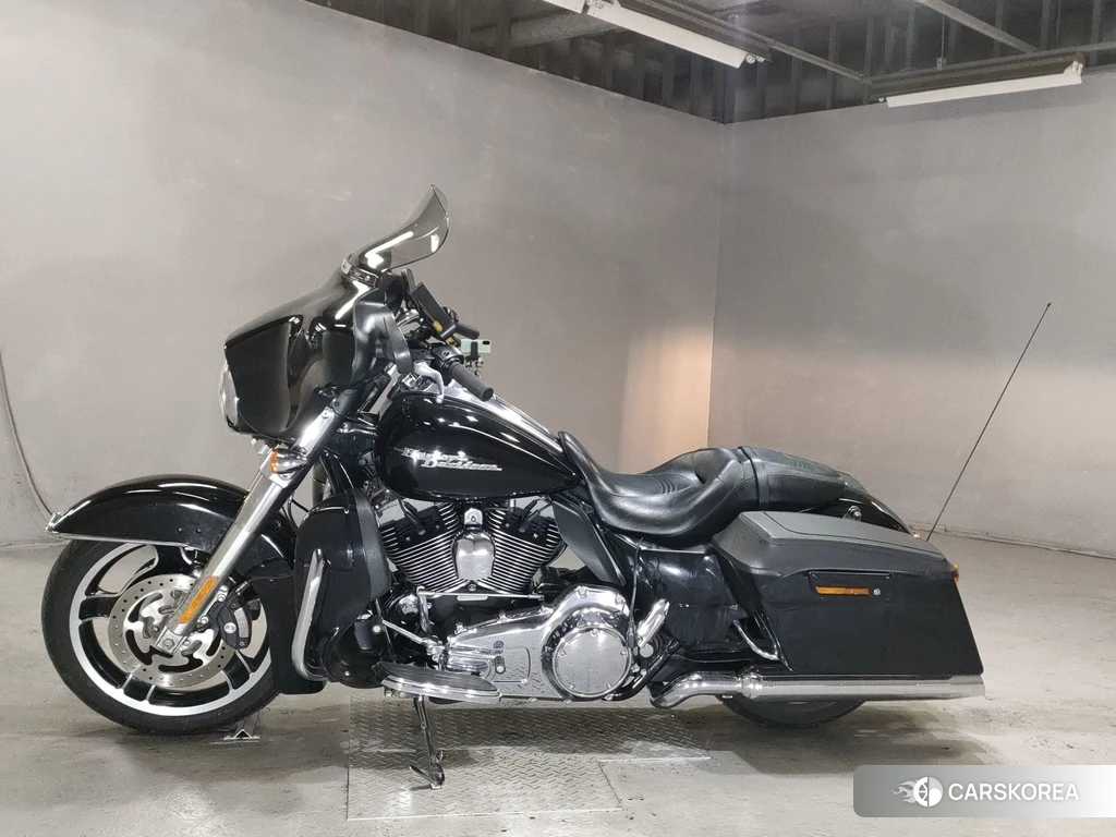 Проданный Harley-Davidson Street Glide FLHX1580 2010 из Японии, фото 2