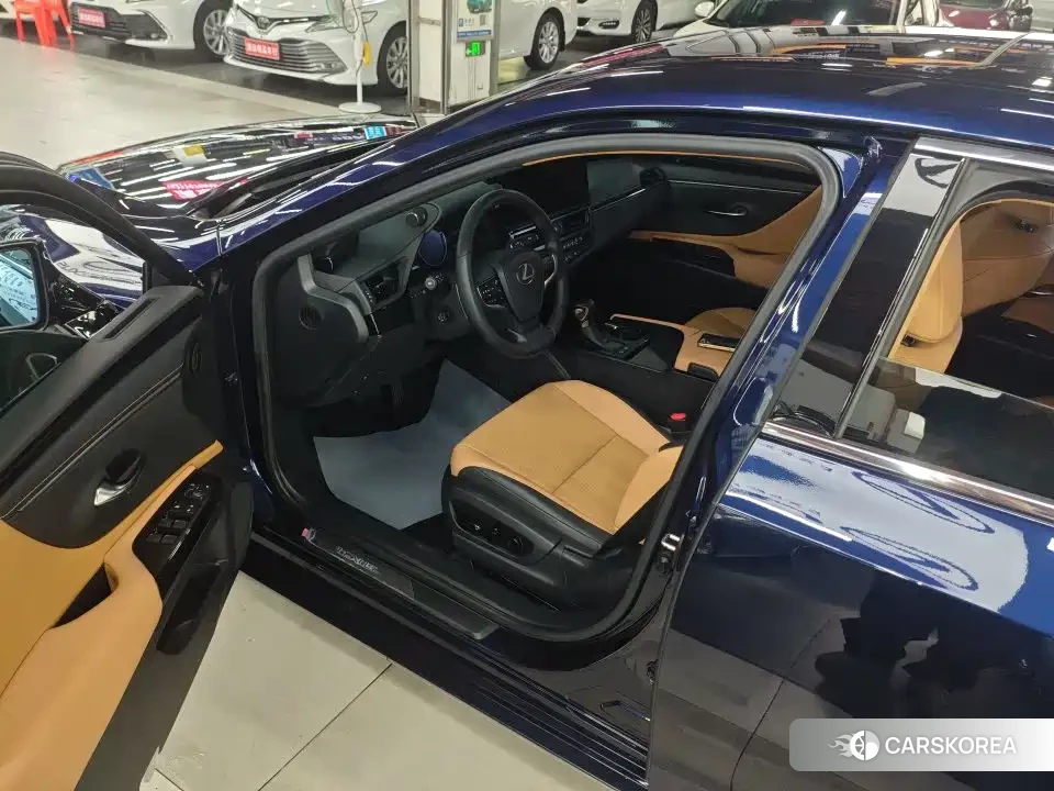 Lexus ES 2024 Синий из Китая, фото 2