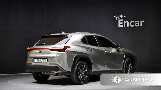 Lexus UX300h id 3825819 из Кореи 12