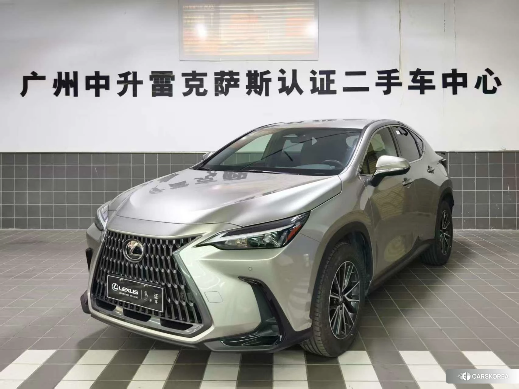 Lexus NX id 4406139 из Китая 12