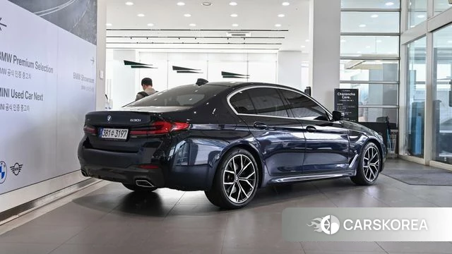 BMW 5 Series (G30) id 4488933 из Кореи 12