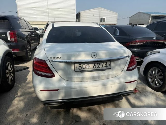 Mercedes-Benz E-Class W213 2018 Белый из Кореи, фото 2