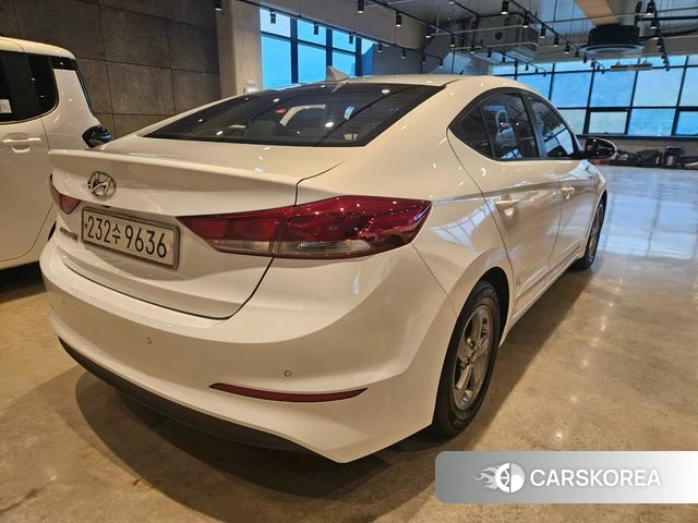 Hyundai Avante AD id 3873842 из Кореи 8