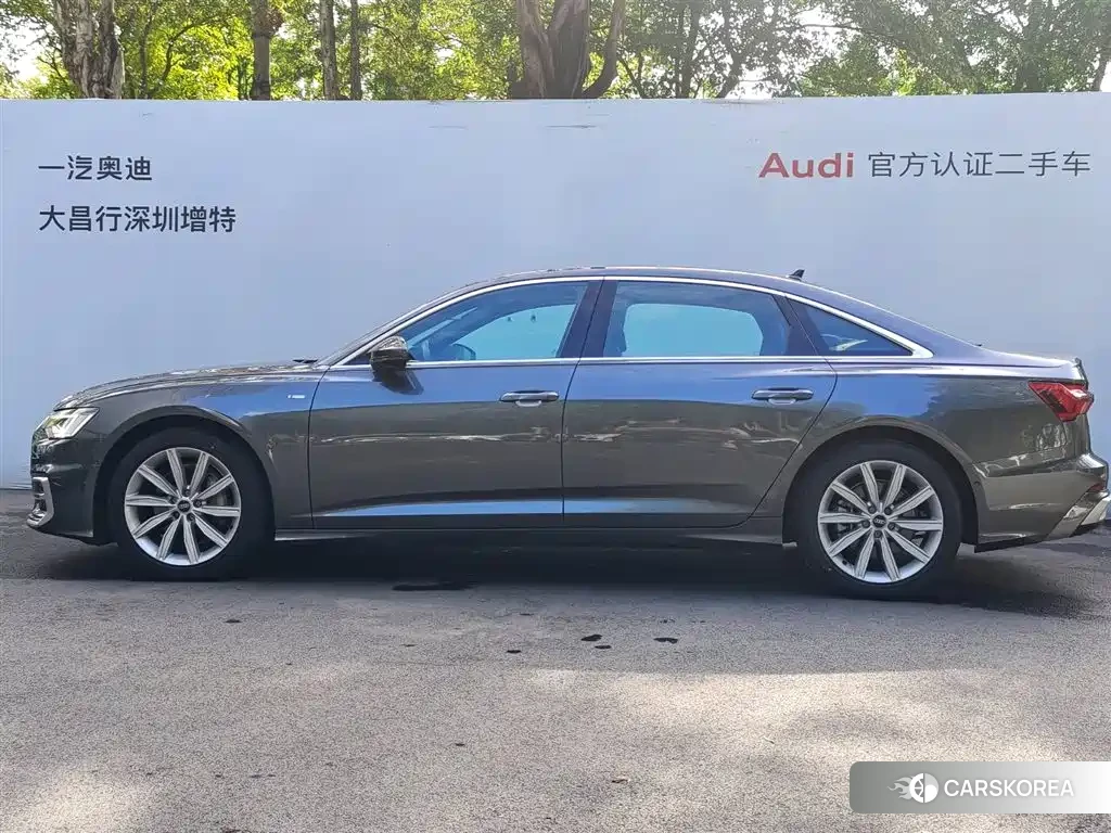 Audi A6L id 4576555 из Китая 12