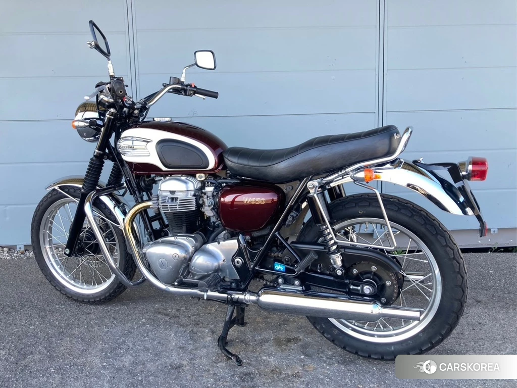 Проданный Kawasaki W650 2010 из Японии
