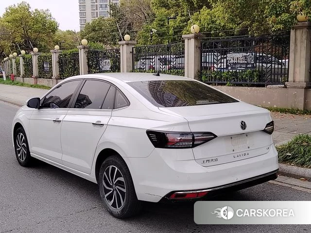 Volkswagen Lavida 2023 Белый из Китая, фото 6
