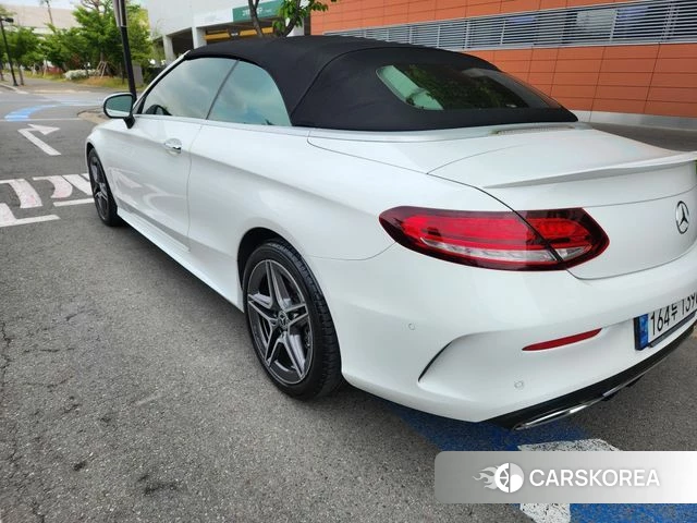 Mercedes-Benz C-Class W205 2022 Белый из Кореи, фото 2