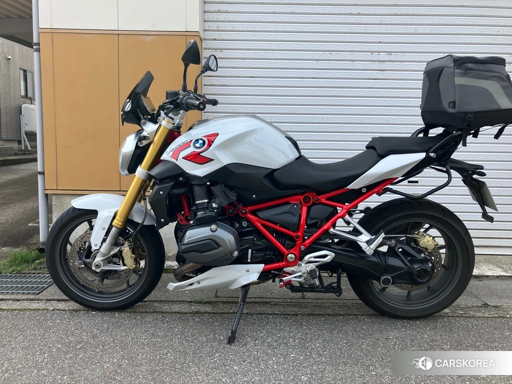 Проданный BMW R1200R 2015 из Японии