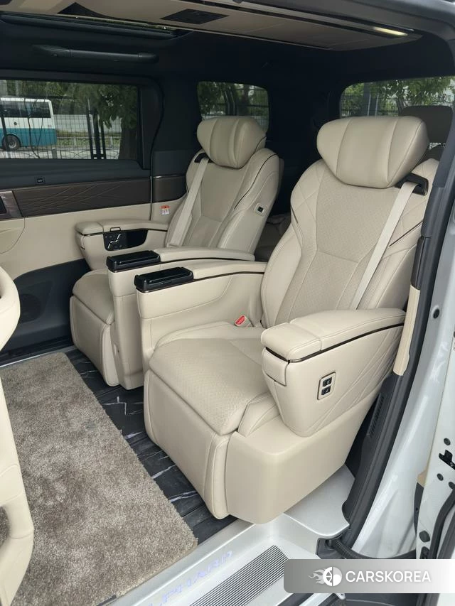 Toyota Elfa id 4314816 из Китая 12