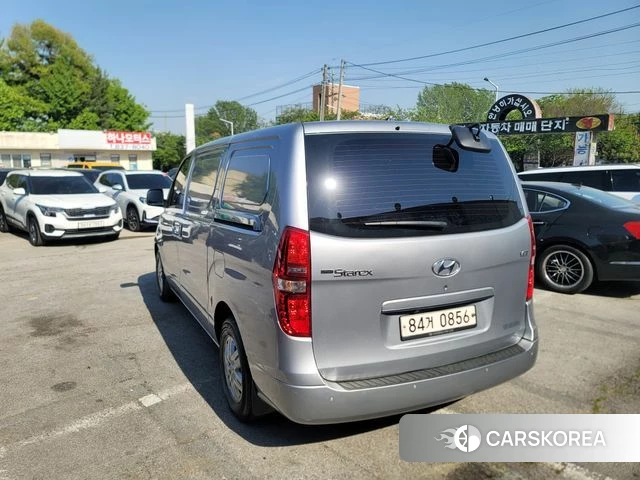 Hyundai The New Grand Starex id 4255183 из Кореи 12