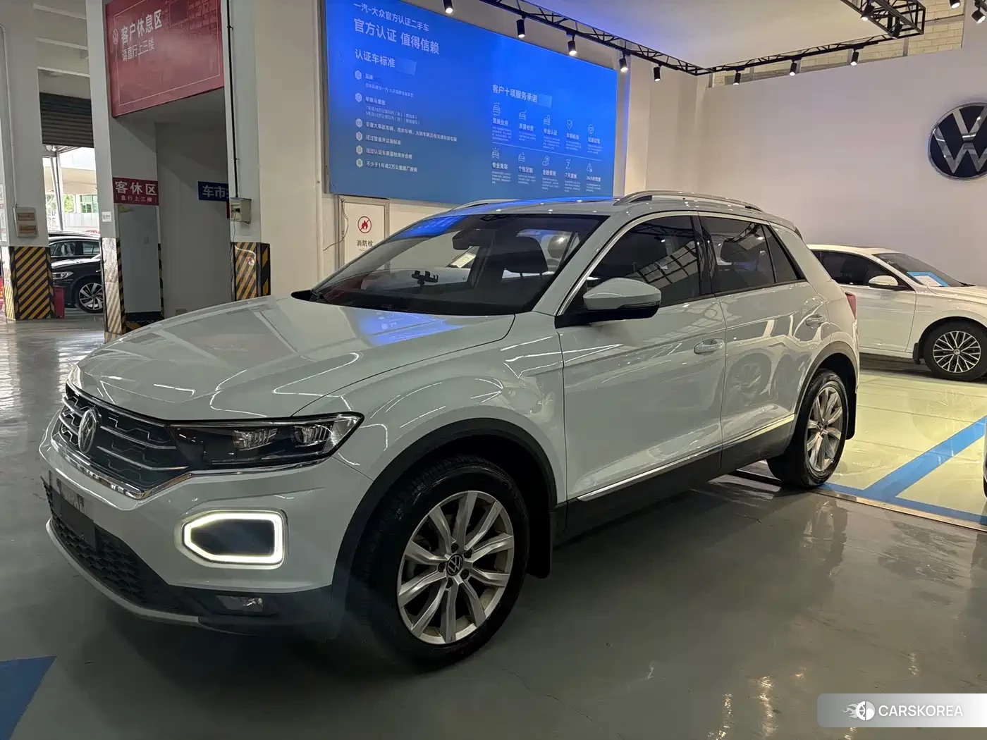 Volkswagen T-Roc 2023 Белый из Китая, фото 2