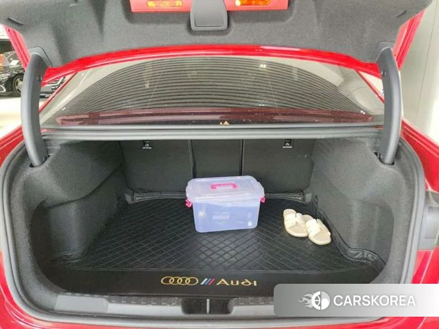 Audi A3 2023 Красный из Китая, фото 5