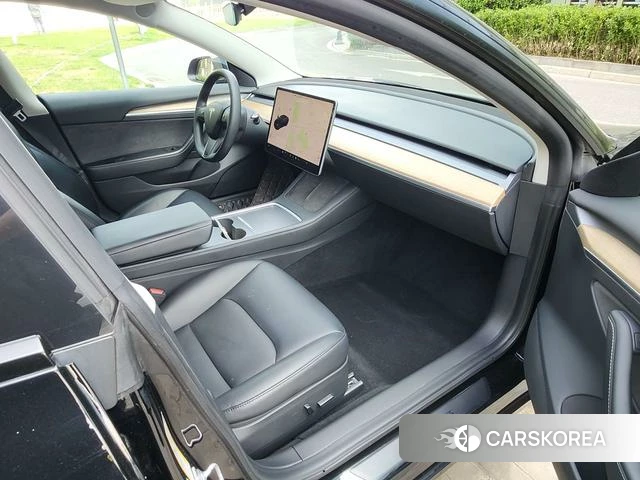 Tesla Model 3 2022 Черный из Китая, фото 2