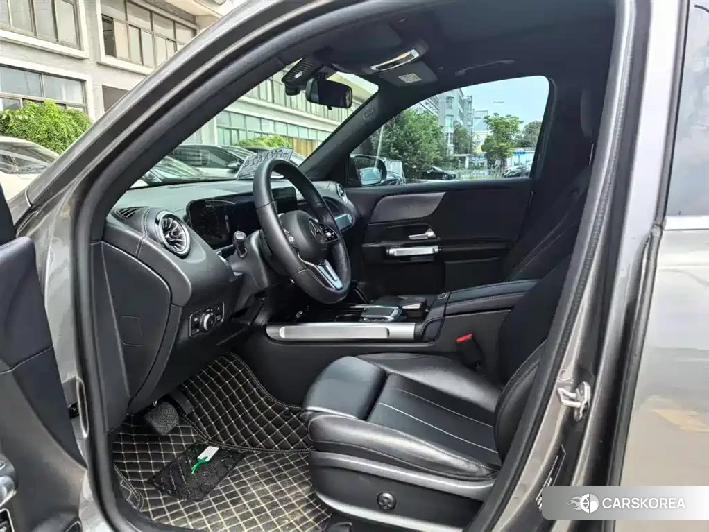 Mercedes-Benz GLB 2022 Silver/gray из Китая, фото 2