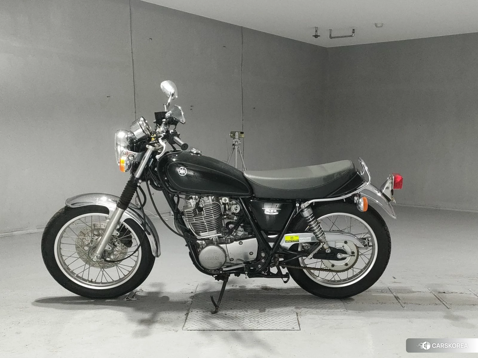 Yamaha SR 400 2015 из Японии, фото 2