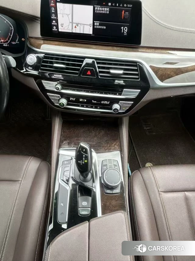 BMW 5 series 2020 Черный из Китая, фото 5