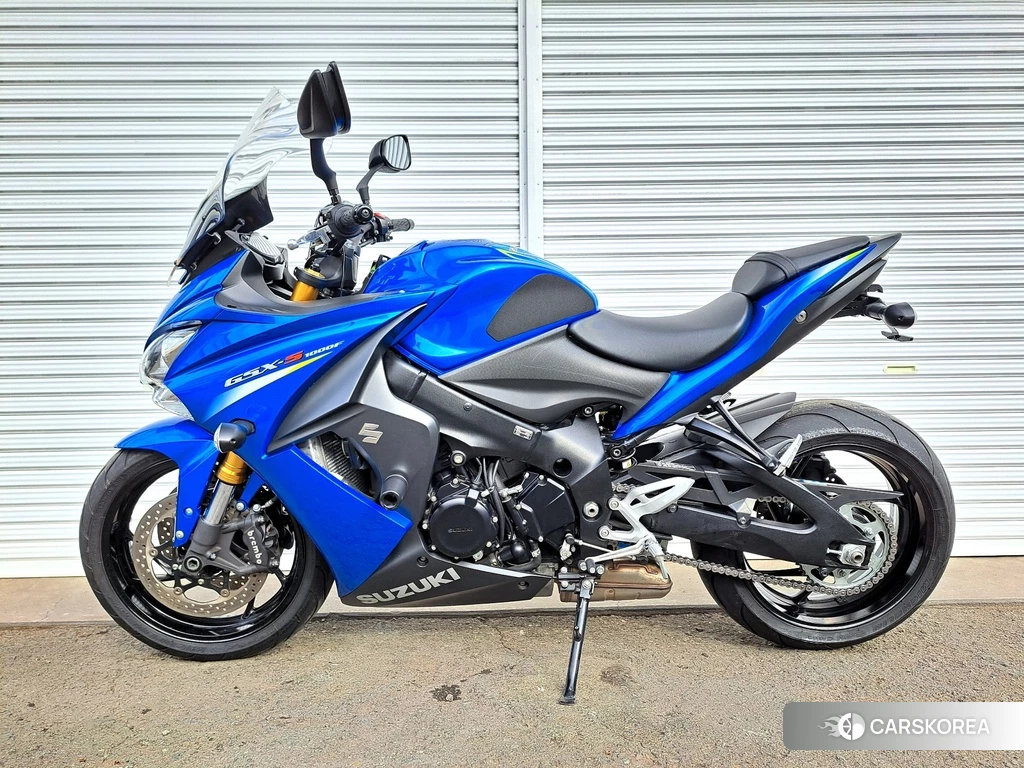 Проданный Suzuki GSX-S1000F 2019 из Японии