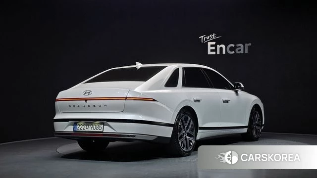 Hyundai Grandeur Hybrid (GN7) id 3933951 из Кореи 12