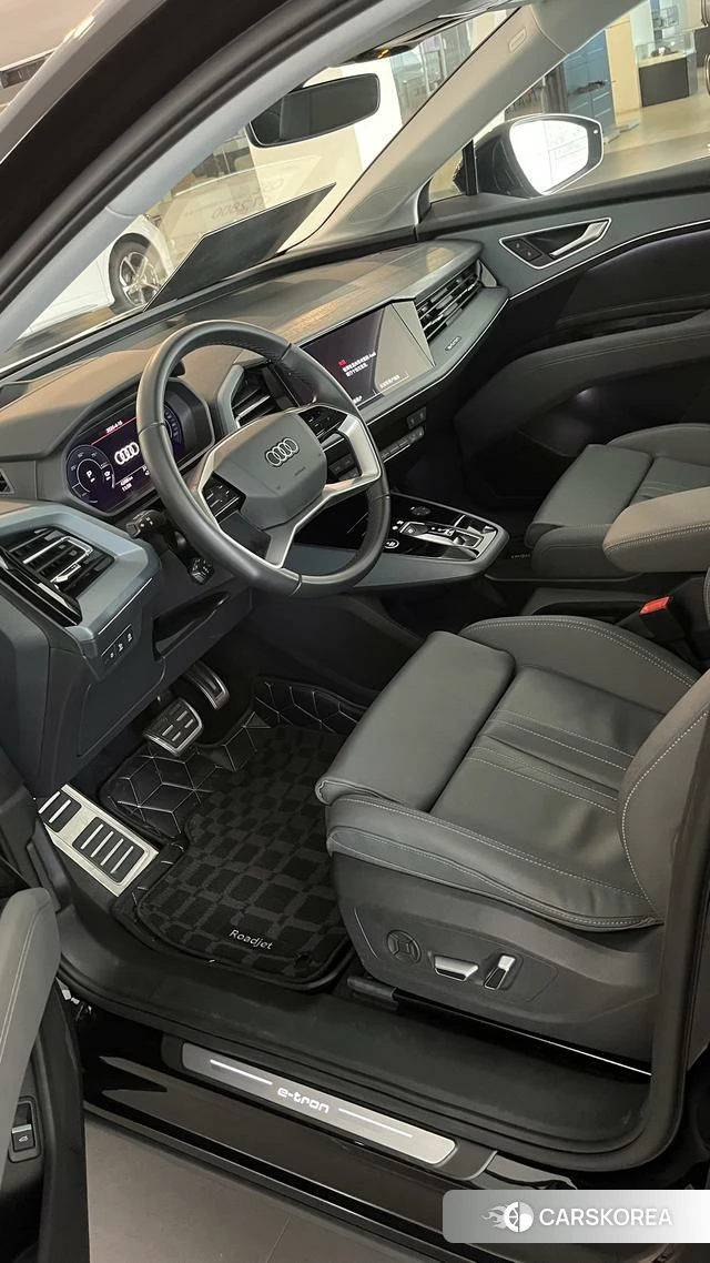 Audi Q5 e-tron 2025 Черный из Китая, фото 2
